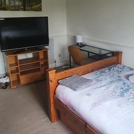 Spacious And Serene Stay Near Milton Keynes Centre Willen Zimmer foto