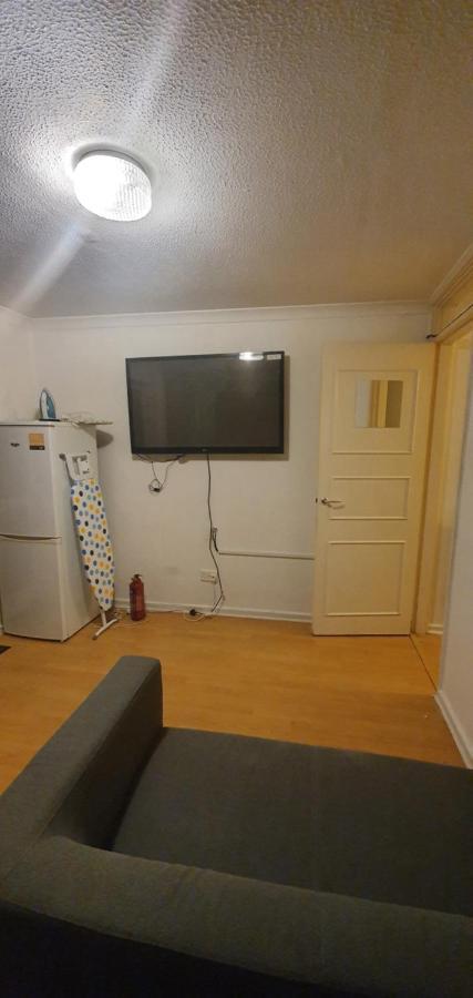 Spacious And Serene Stay Near Milton Keynes Centre Willen Exterior foto