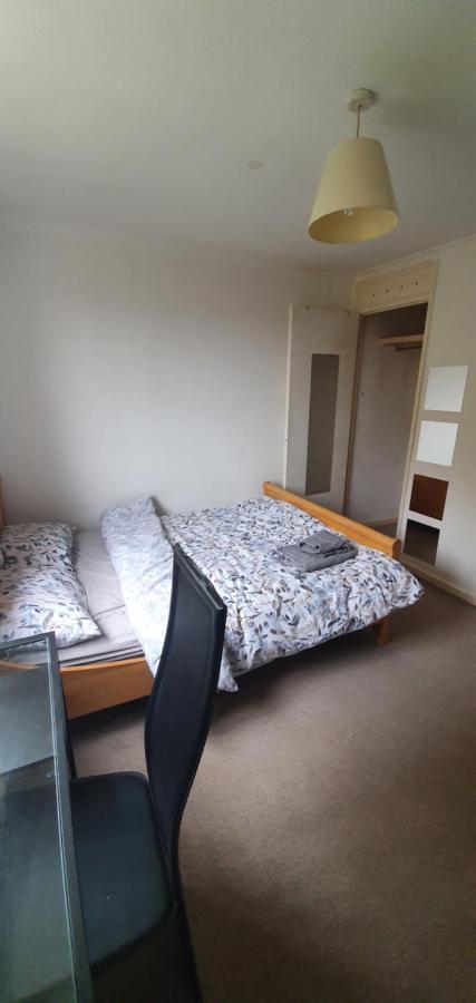 Spacious And Serene Stay Near Milton Keynes Centre Willen Exterior foto